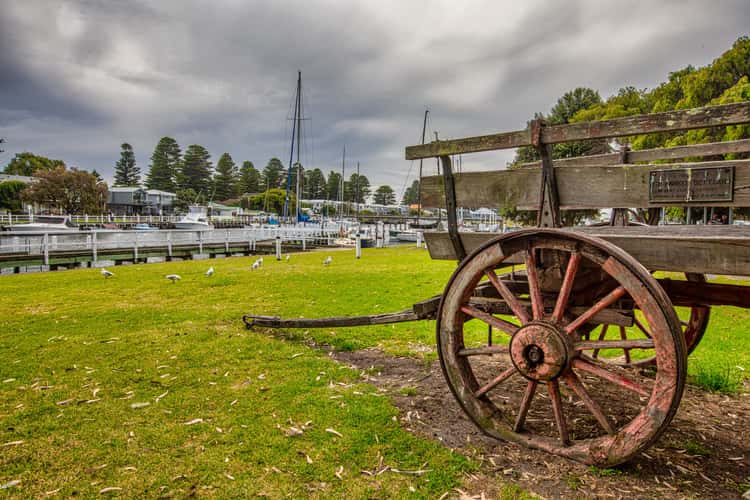 Wagon, Port Fairy Boat Ramp, Moyne River, Victoria