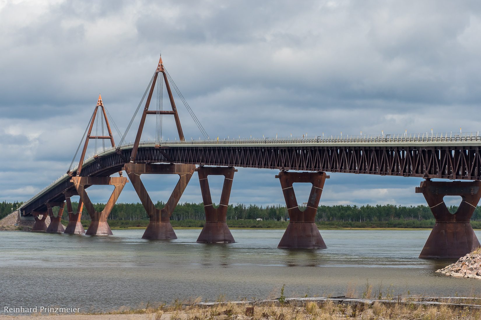 Deh Cho Bridge, Canada