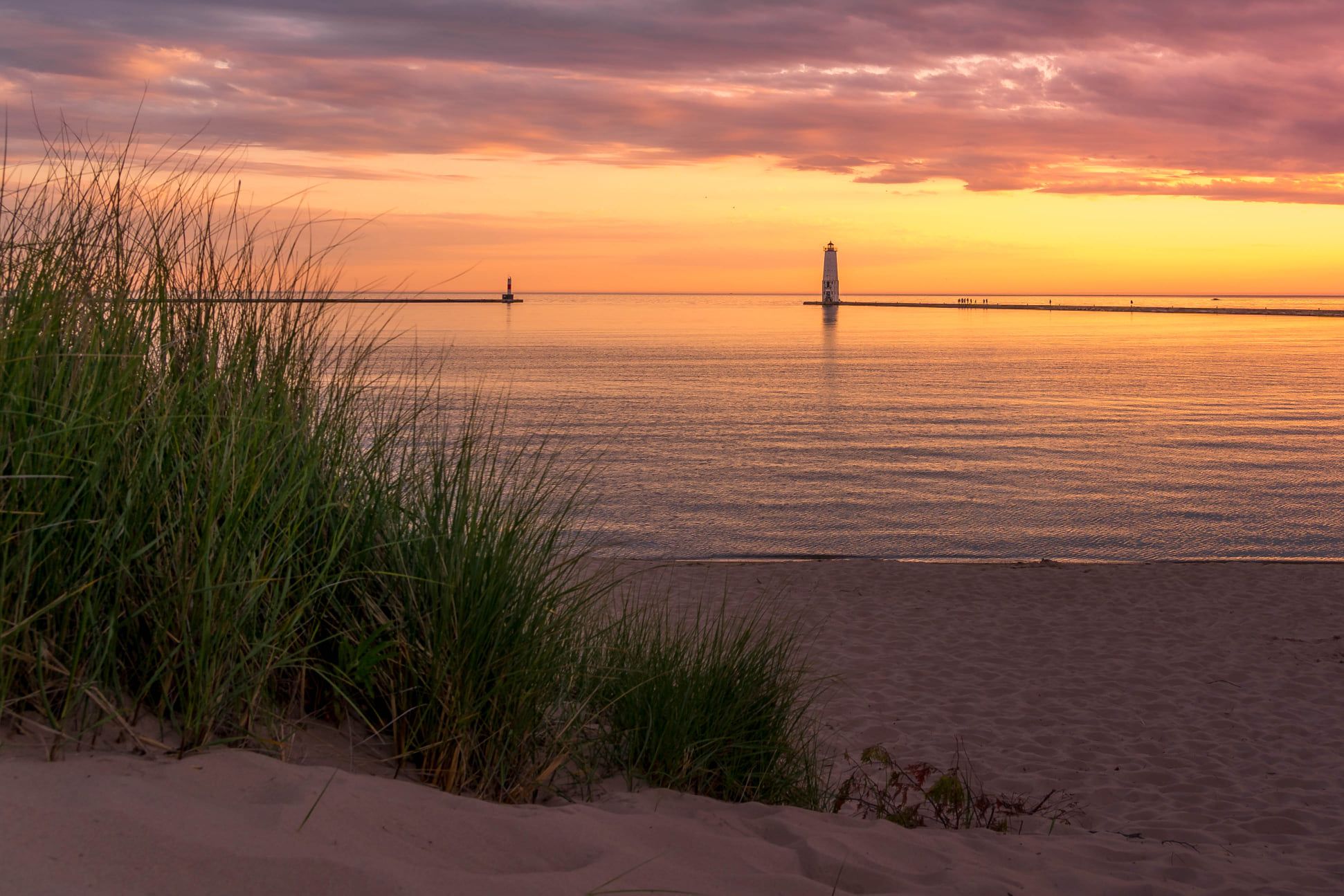 Frankfort North Pierhead Lighthouse, USA