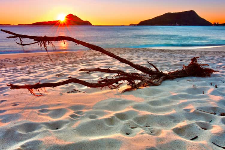 Shoal beach, tea gardens river, Nelson bay,