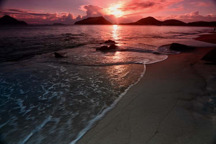 Shoal beach, tea gardens river, Nelson bay,