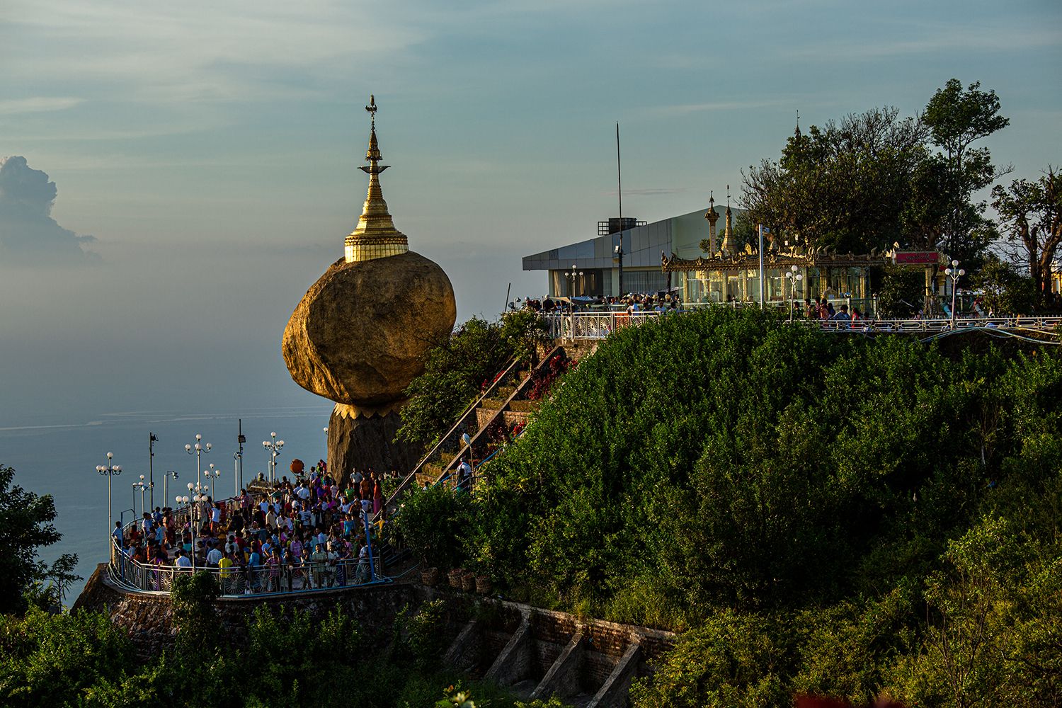 Goldener Felsen in Myanmar, Myanmar