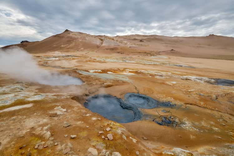 Hverir, sulfuric fumarolas