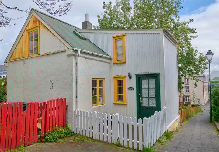In Fishersund street, Reykjavik
