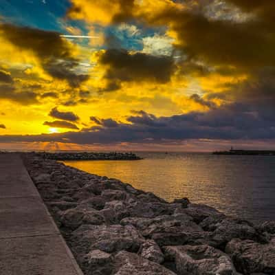 Playa San Francisco breakwater, Spain