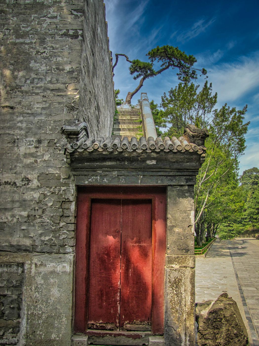 The red Door, The Summer Palace, Beijing, China