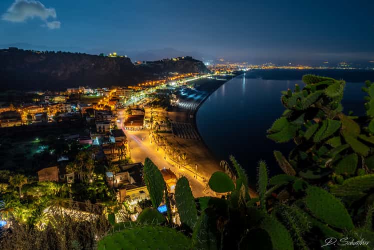 View on Baia del Tono Beach