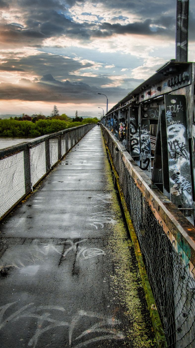 Walkway railway bridge Waikato River, Huntly, North Island, New Zealand