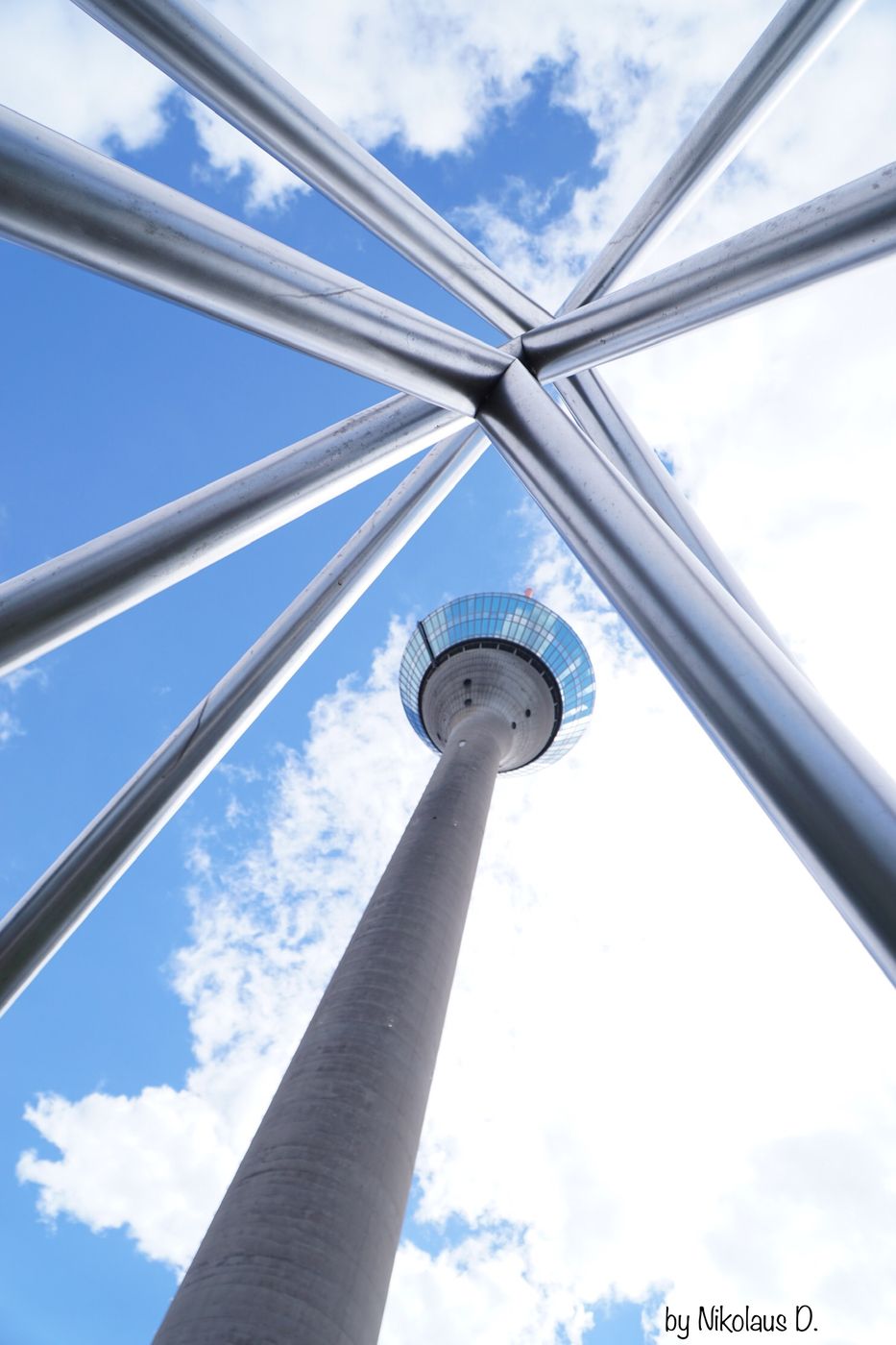 Rheinturm (Rhine Tower), Düsseldorf, Germany