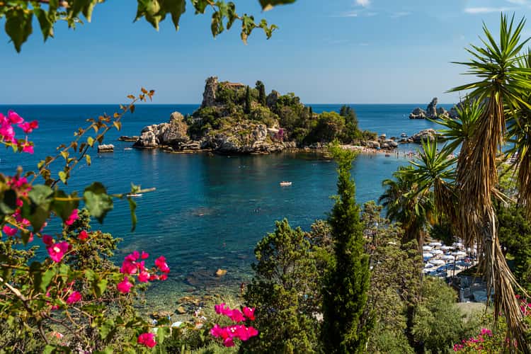 Isola Bella - View from the street