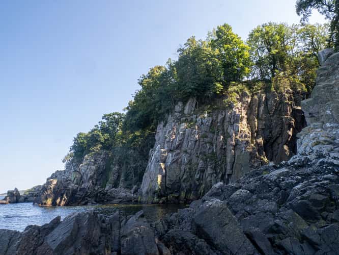 Heligdommersklipperne / Sanctuary cliffs