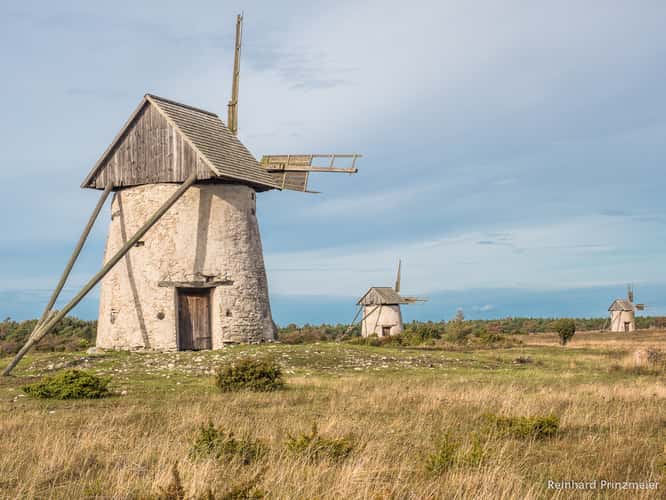 Hundlausar Windmills