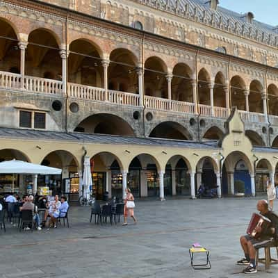 Piazza della Frutta, Italy