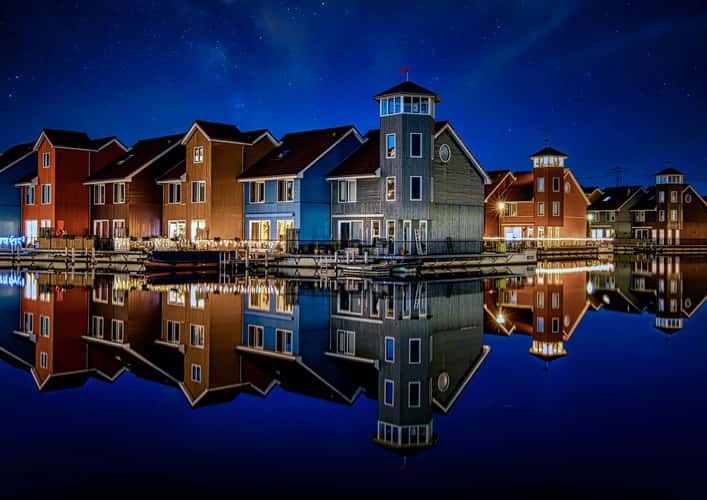 Colourful houses at Reitdiephaven