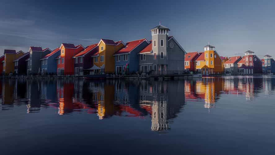 Colourful houses at Reitdiephaven