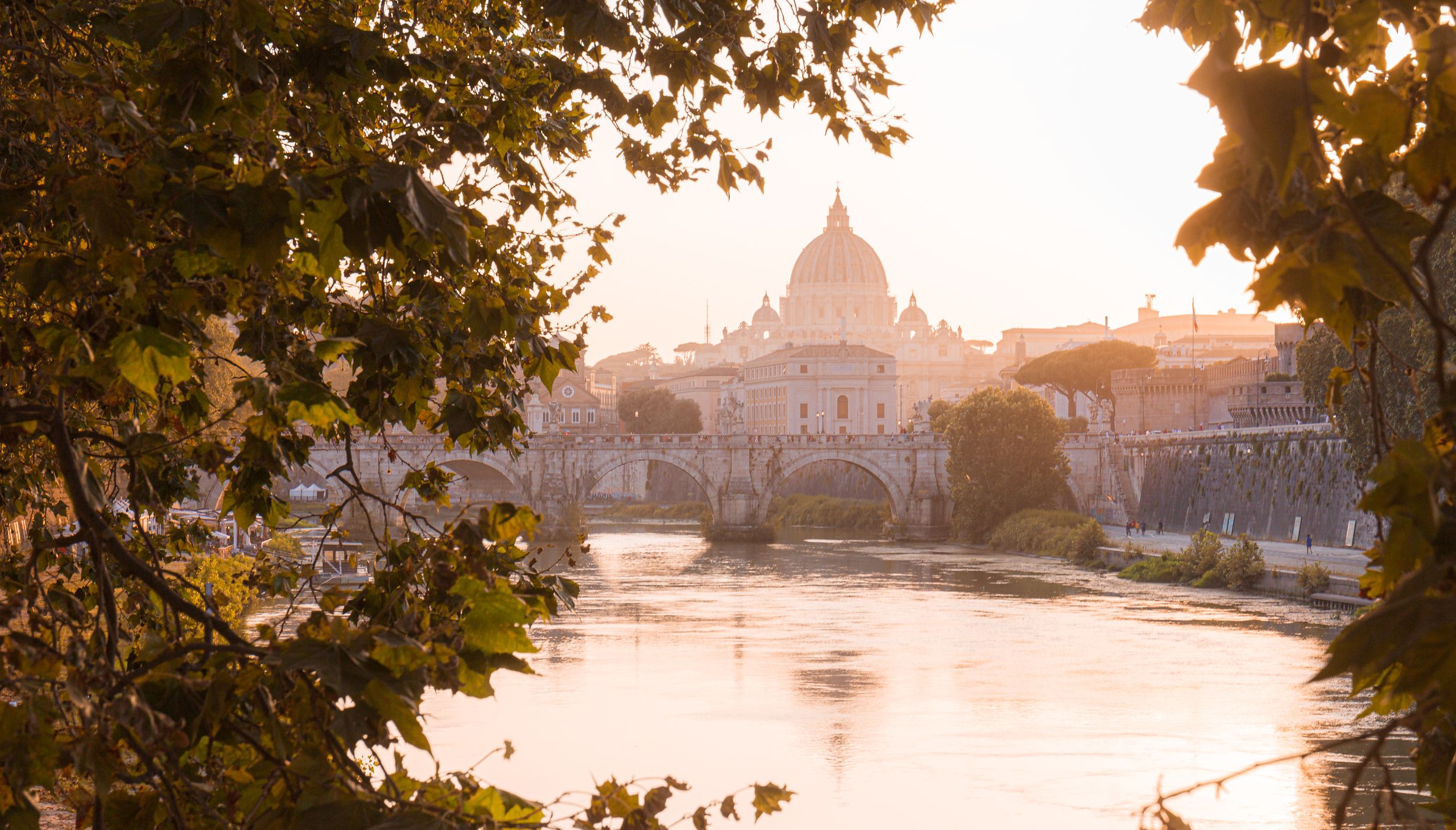 Basilica di San Pietro from Ponte Umberto I, Italy