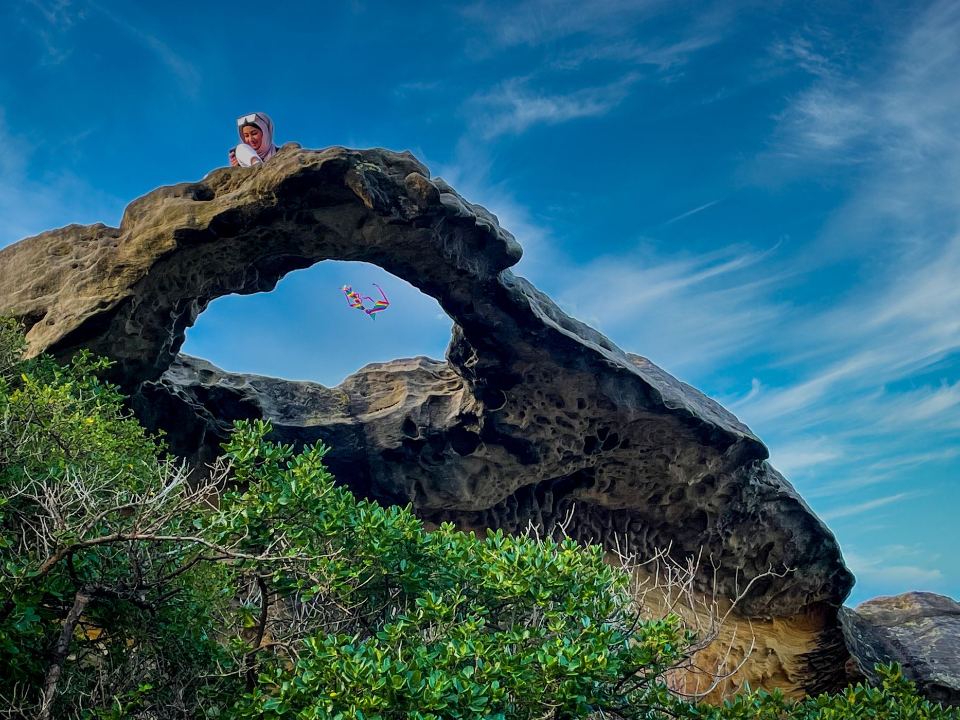 Hole in the rock and Kite La Parouse, Sydney,NSW, Australia