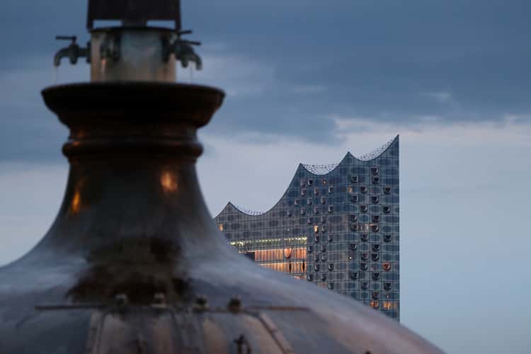 Landungsbrücken und Elbphilharmonie, Hamburg