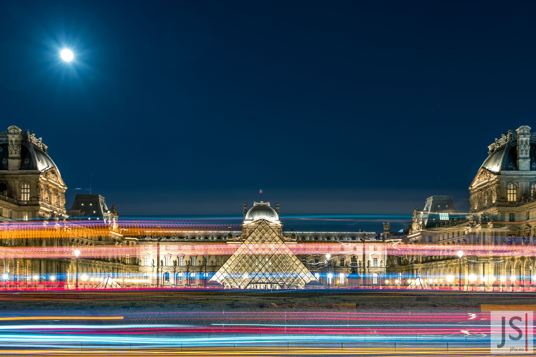 Long Time Exposure Shot, Louvre, France