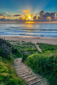 Steps to the sunrise Warriewood, Northern Beachs, Sydney