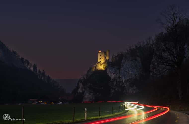 Burg Thierstein at night