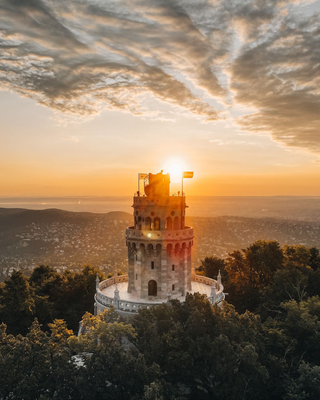 Elizabeth Lookout, Hungary