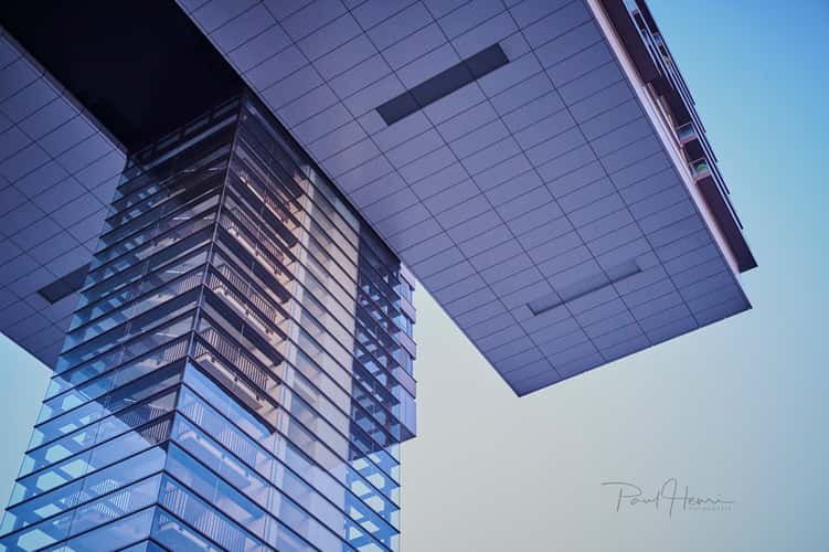 Kranhäuser from below, Cologne