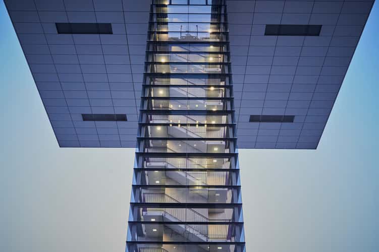 Kranhäuser from below, Cologne