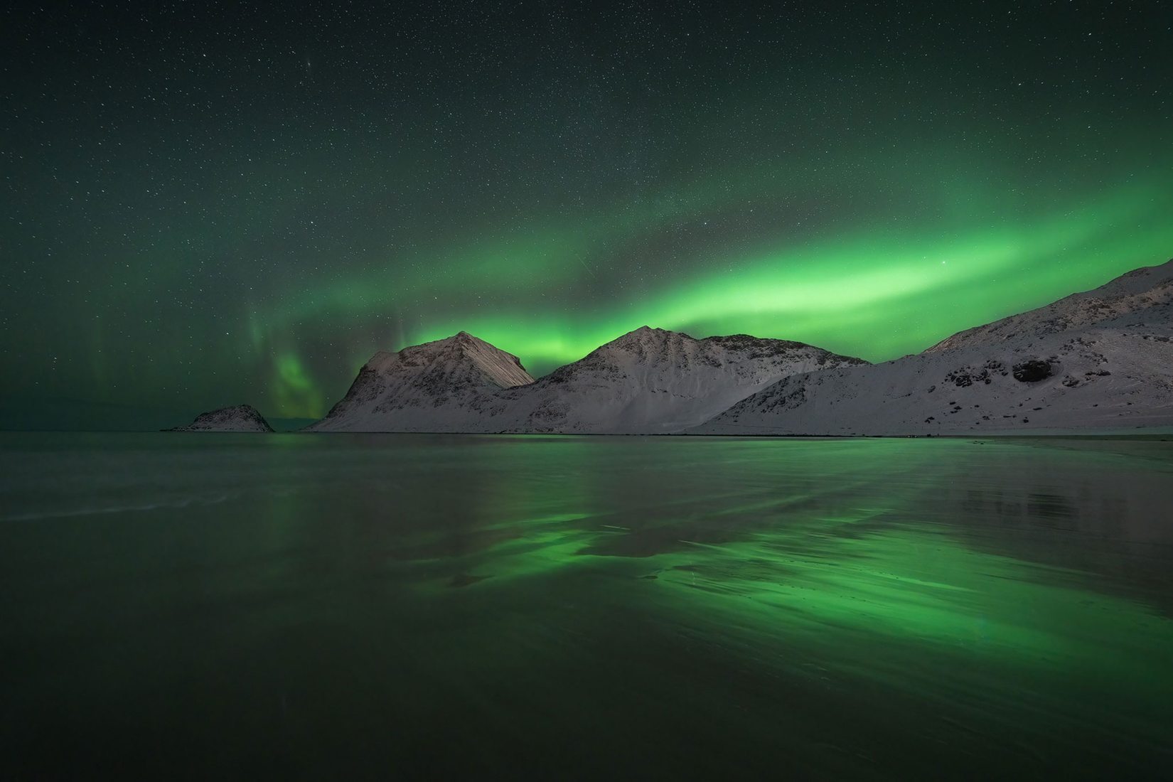 How to retouch & denoise a Northern Lights Photo