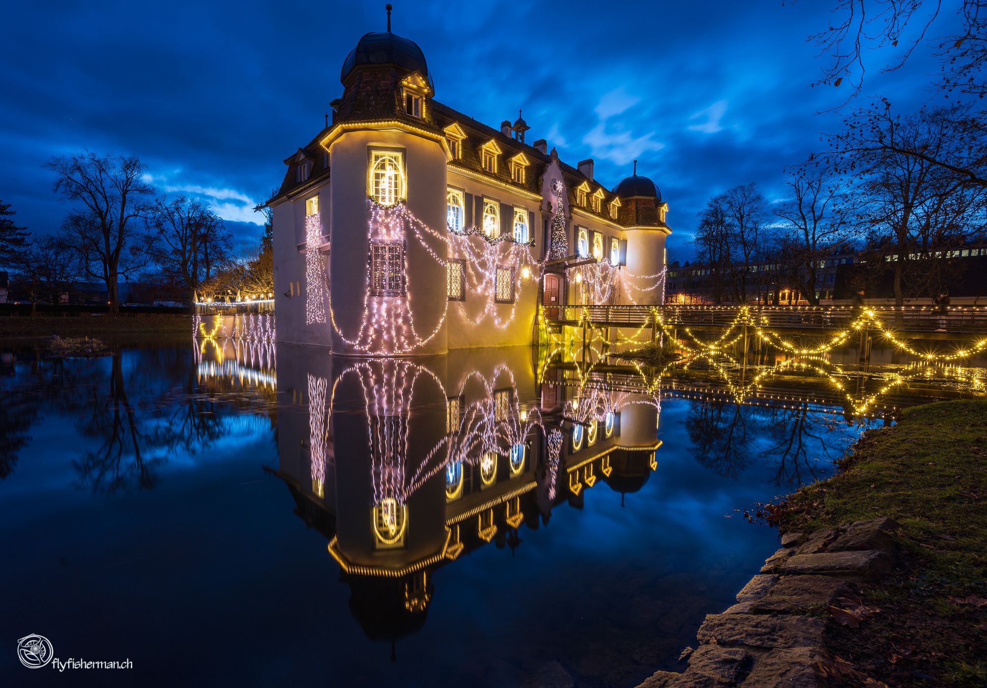 Wasserschloss Bottmingen (Christmas Time), Switzerland
