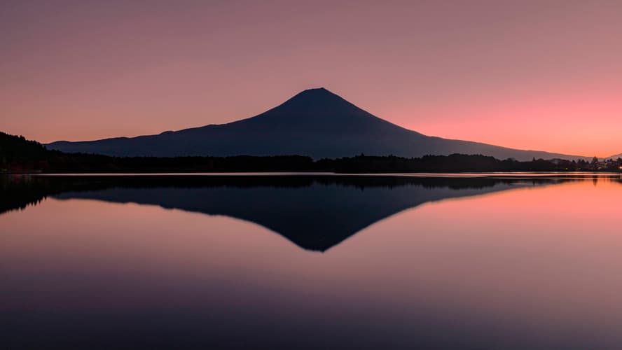 Lake Tanuki, Fujinomiya, Shizuoka, Japan