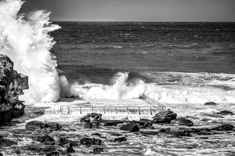 North Curl Curl Ocean pool big wave, New South Wales