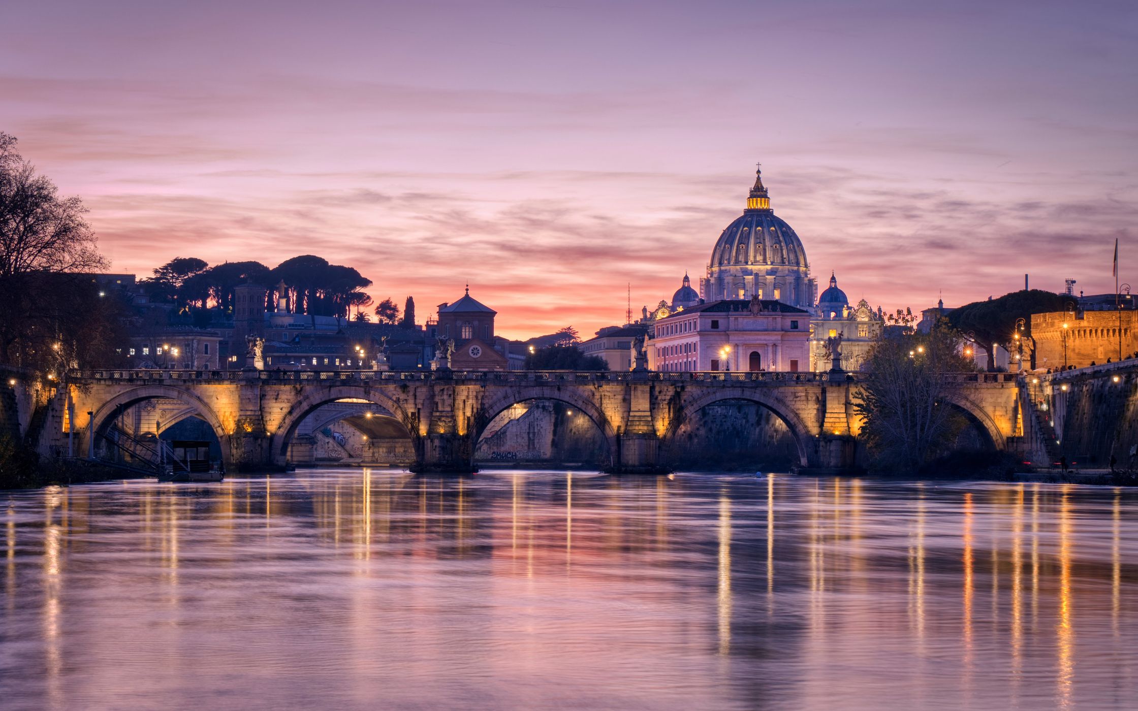 Basilica di San Pietro from Ponte Umberto I, Italy