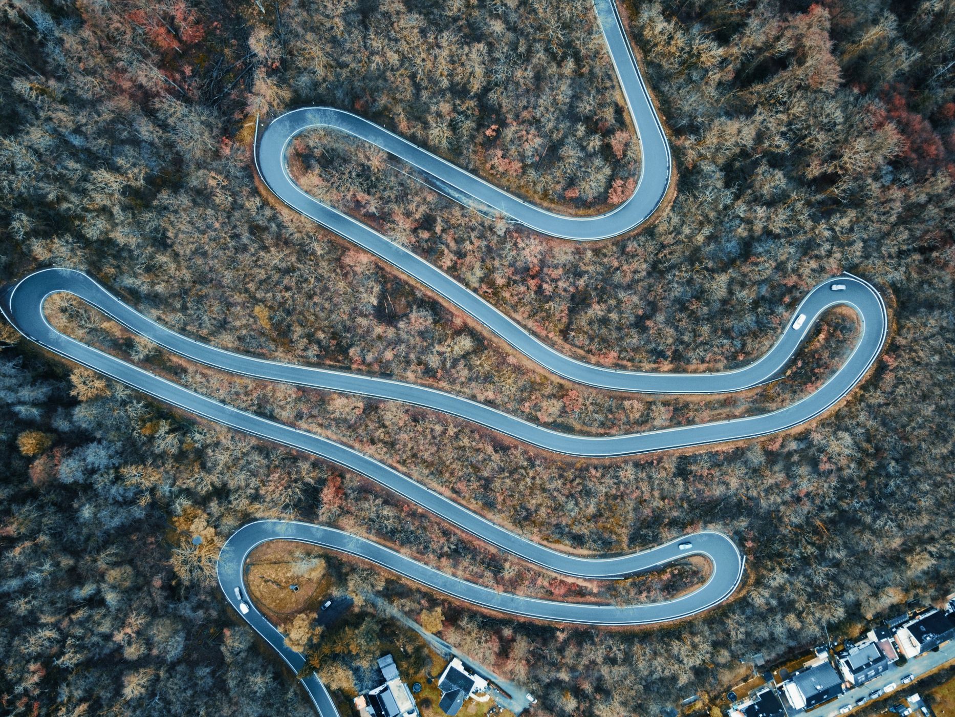 Serpentinen (Drohne), Germany