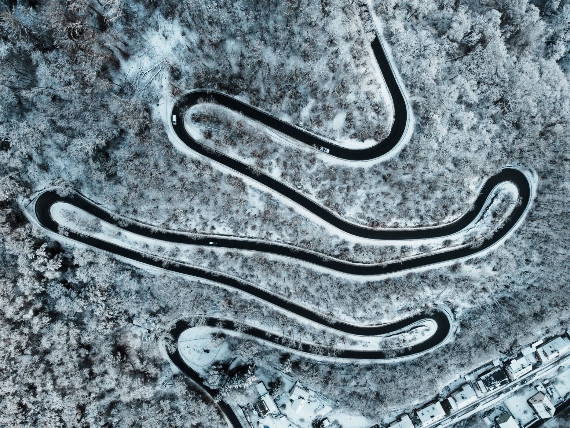Serpentinen (Drohne), Germany