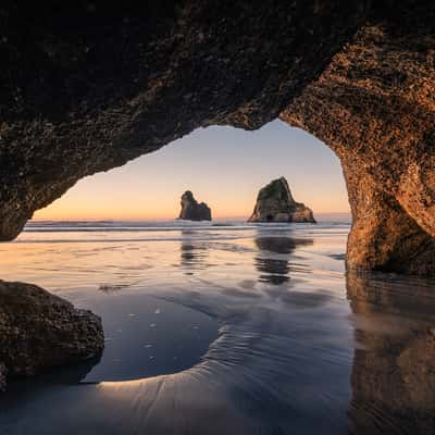 Wharariki Beach Cave, Archway Islands, South Island, New Zealand