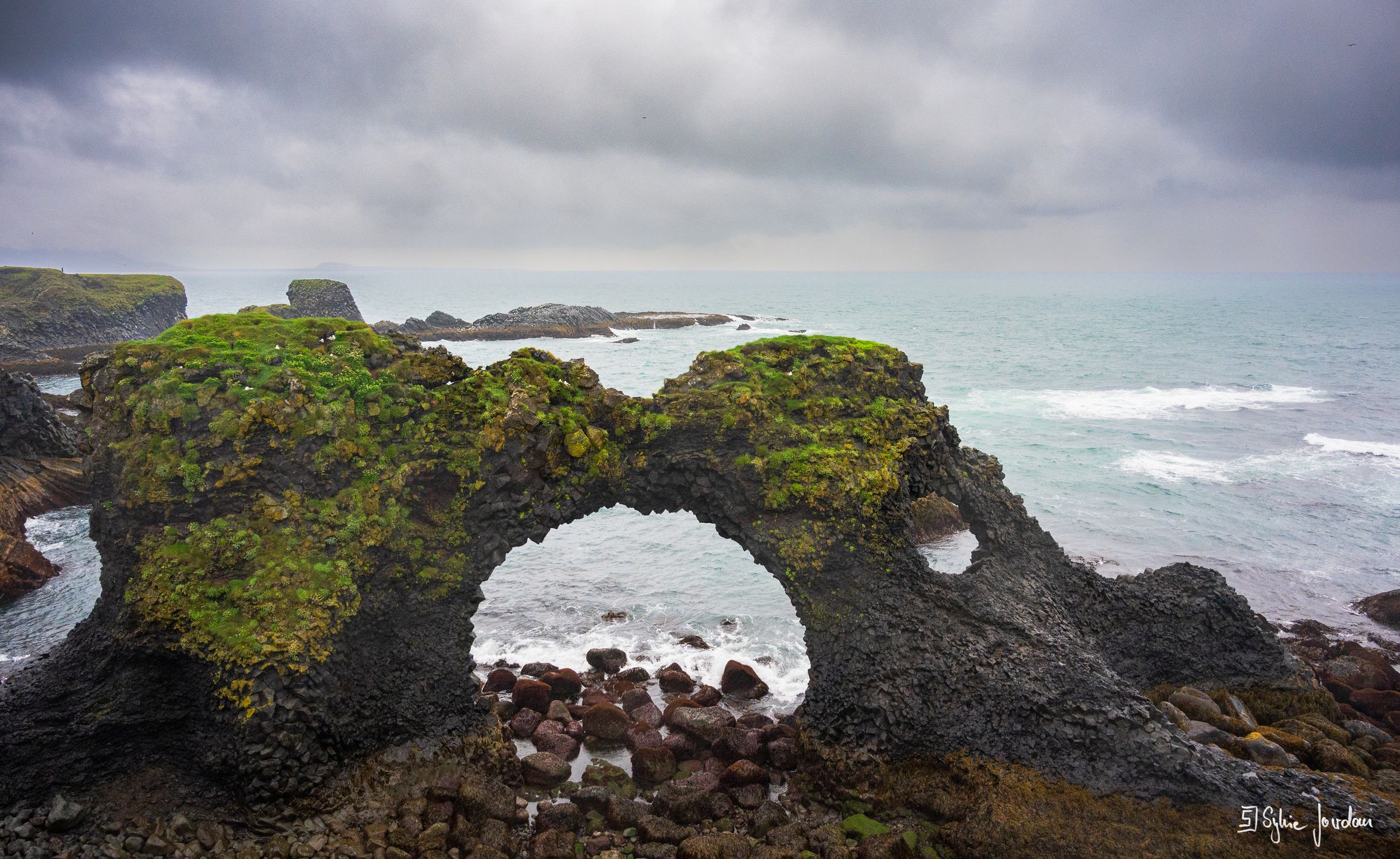 Gatklettur Stone Arch, Arnarstapi, Iceland
