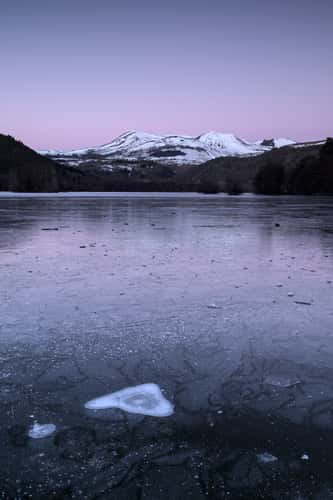 Chambon lake, Murol beach