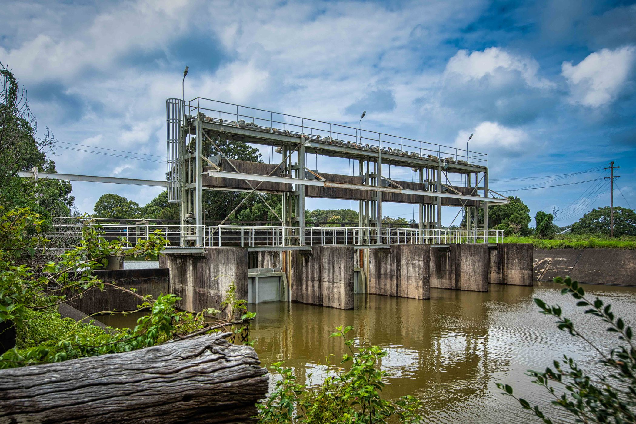 Flood mitigation weir, Gladstone, North Coast, NSW, Australia
