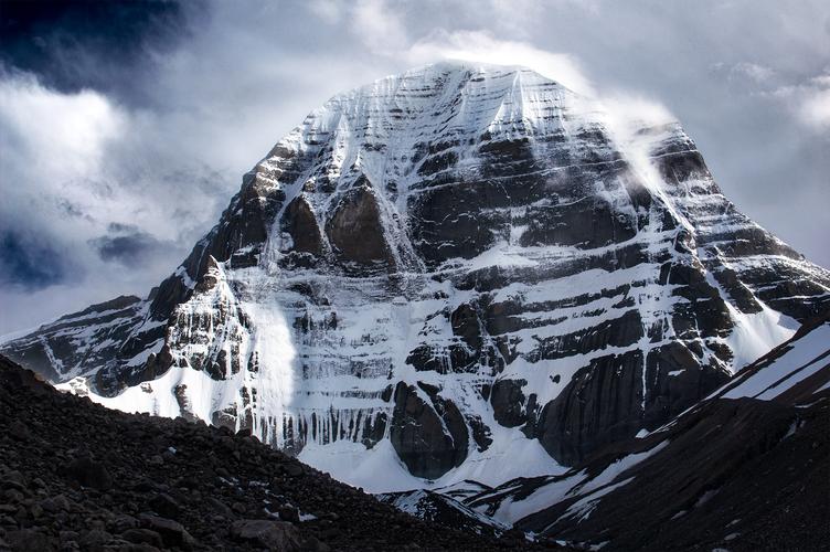 Kailash - kostbares Schneejuwel