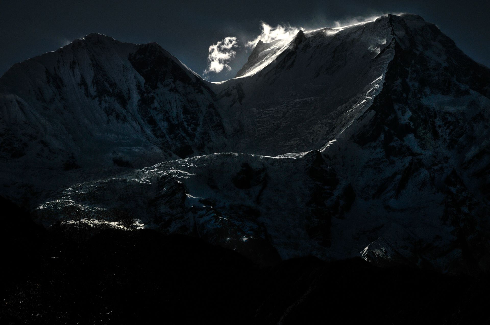 Magic lines of Manaslu, Nepal
