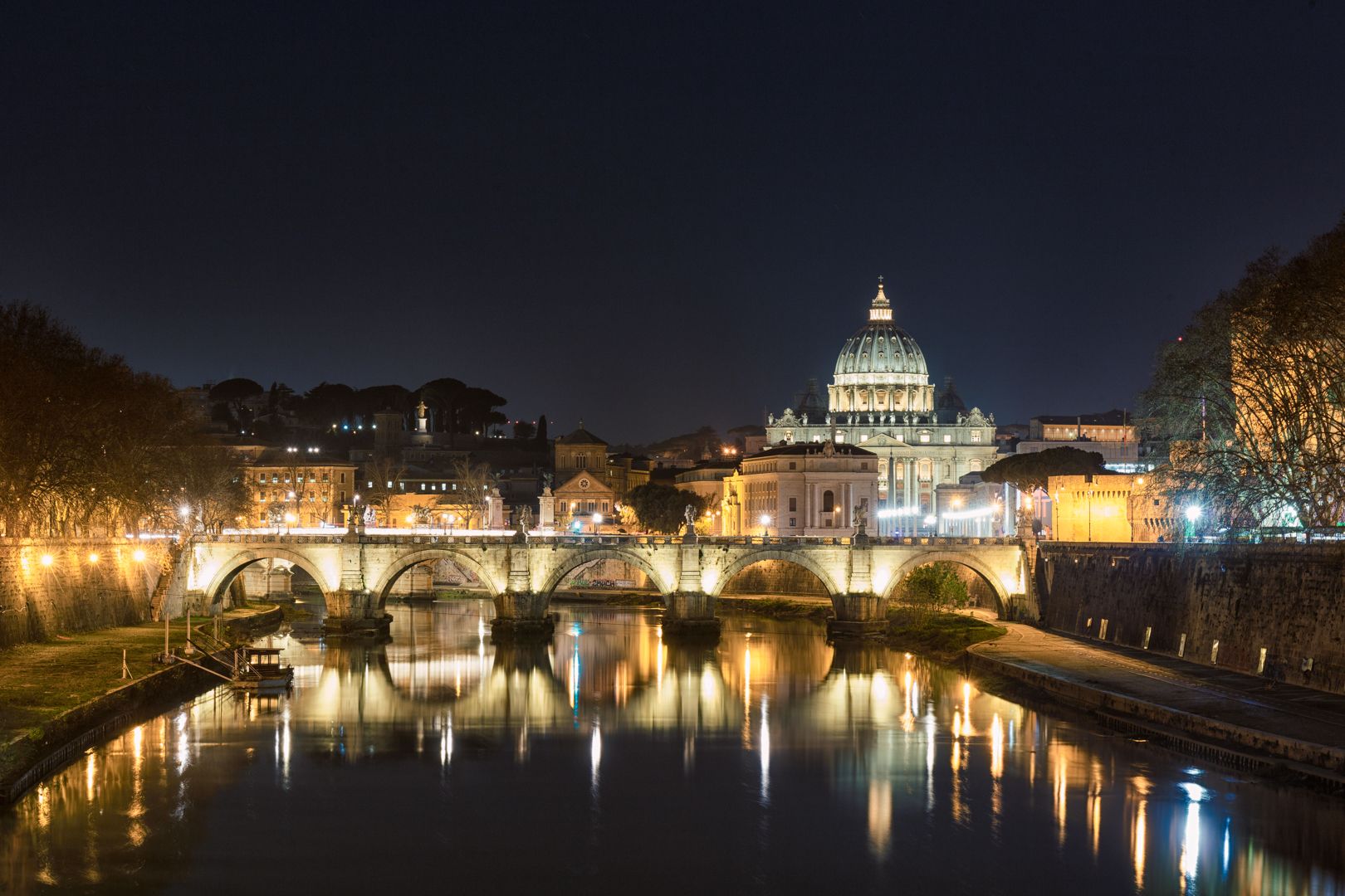Basilica di San Pietro from Ponte Umberto I, Italy