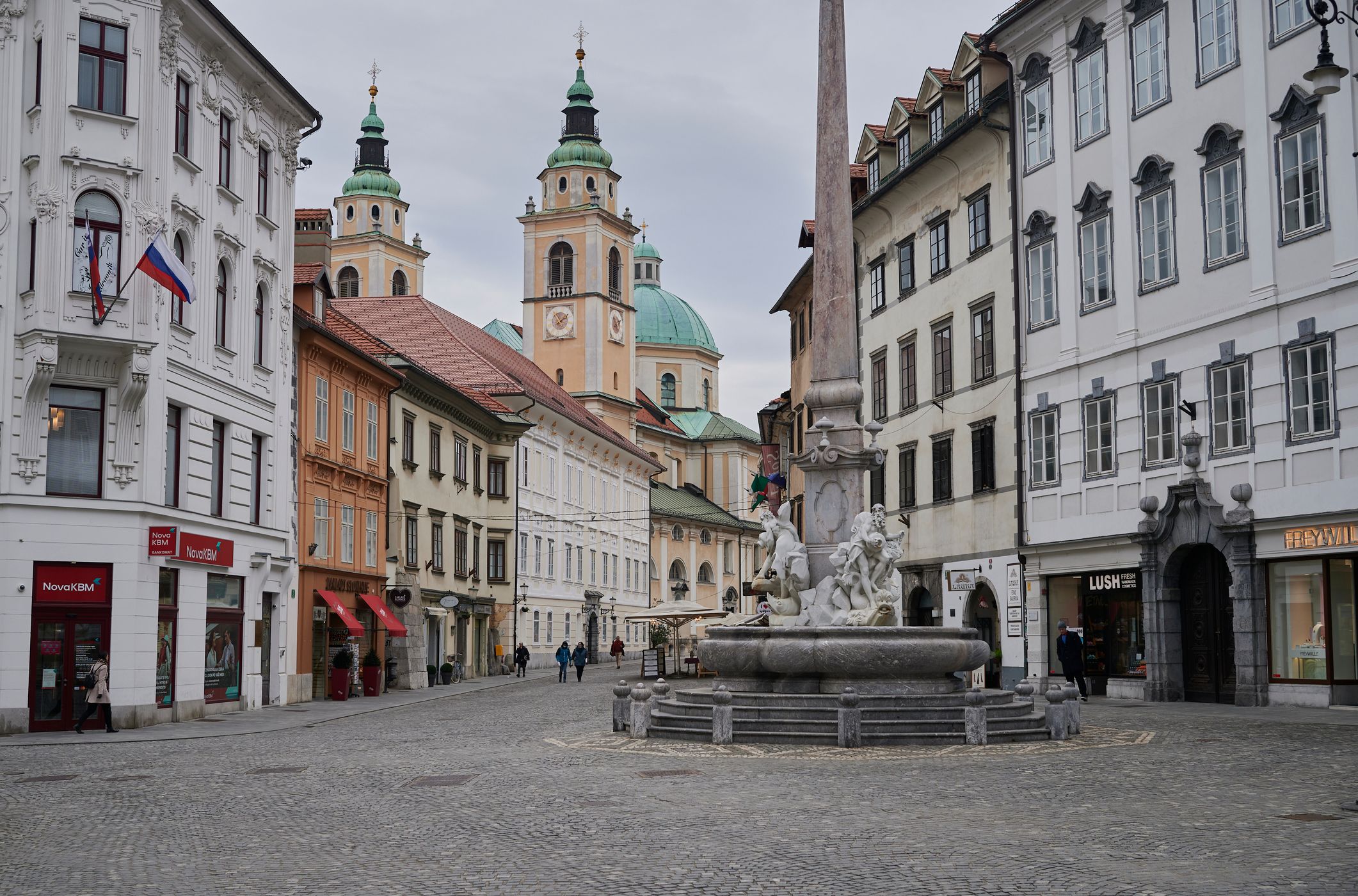 Robbov Vodjak, Slovenia