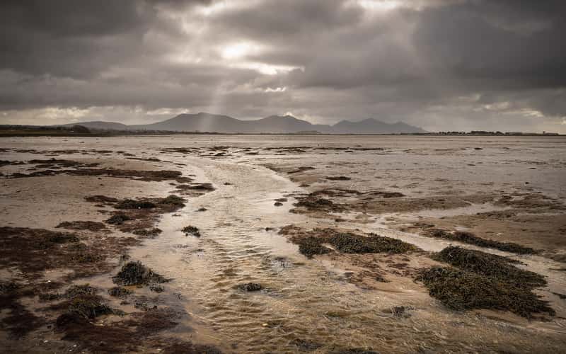 Y Foryd beach
