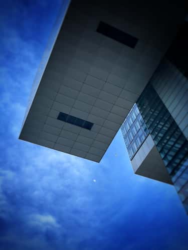 Kranhäuser from below, Cologne