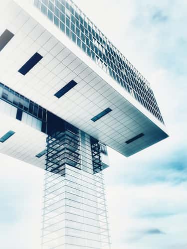 Kranhäuser from below, Cologne