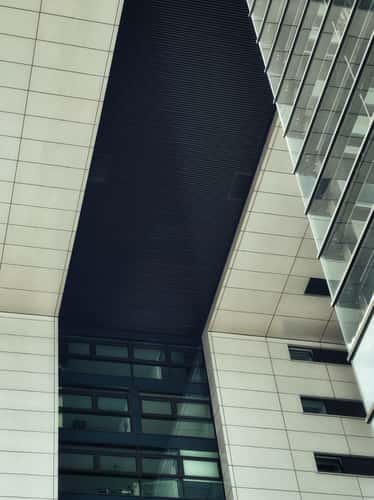 Kranhäuser from below, Cologne