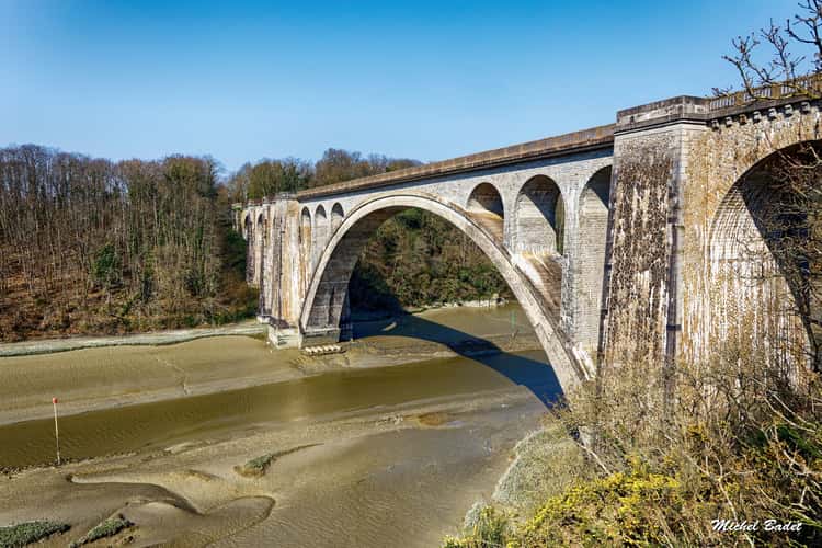 La Rance - Bridge of Lessard et Cabanes à carrelets