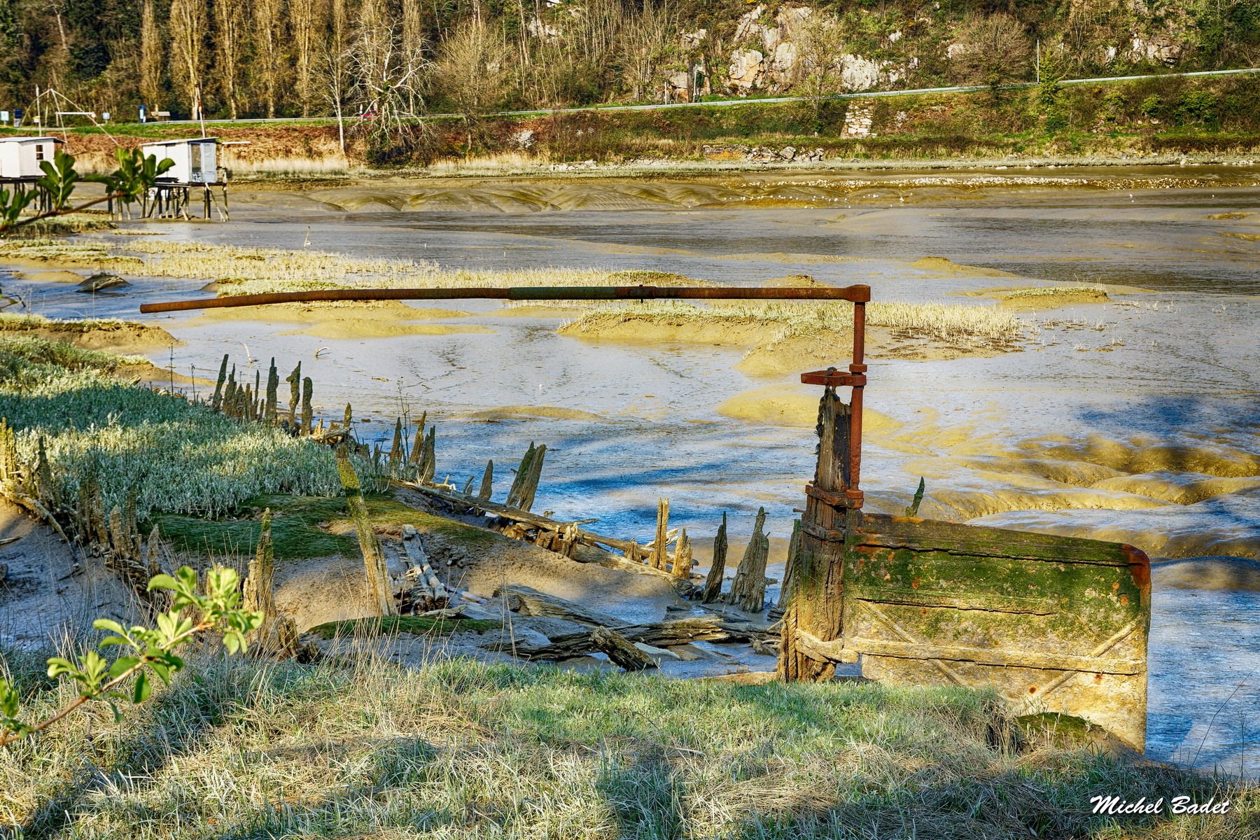 La Rance - Les cabanes à carrelets et the sheepwrecks, France