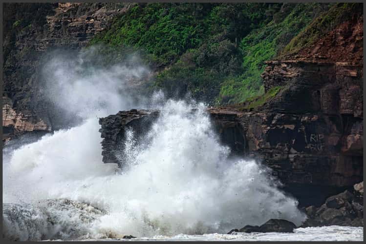 Large wave, Headland, Warriewood, Northern Beaches, NSW